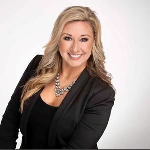 Meet your Posher, Macie